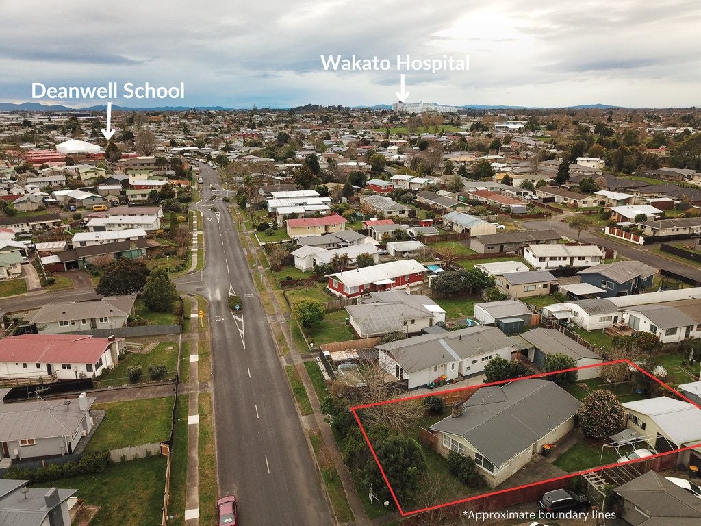 6 Deanwell Avenue, Deanwell, Hamilton - Carousel 26