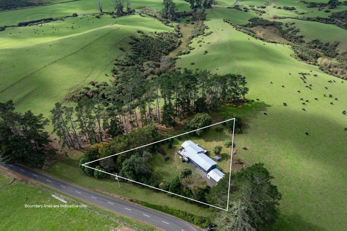 91 Grey Road, Pirongia, Hamilton - Carousel 1
