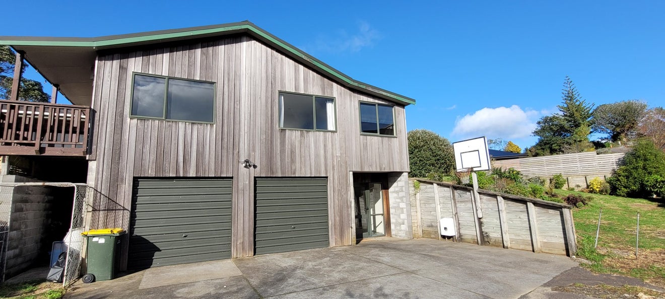 1 Marsden Place, Hurworth, New Plymouth - Carousel 1