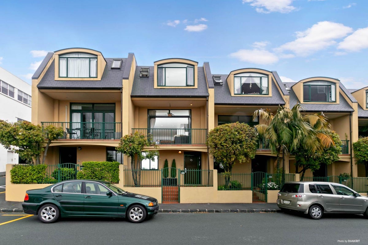 1/7 Augustus Terrace, Parnell, Auckland - Carousel 1