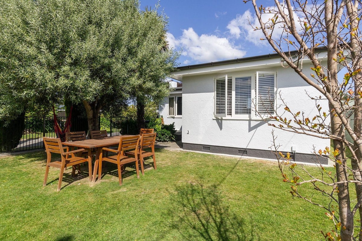 7 Devon Street, Taradale, Napier - Carousel 2