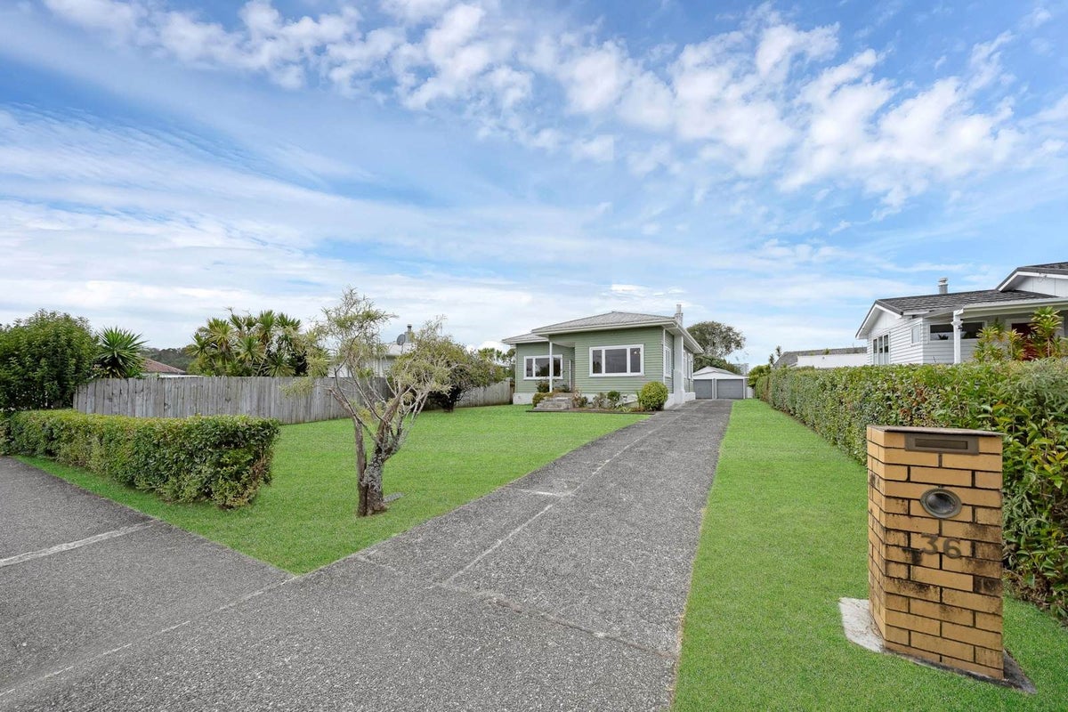 36 Woodglen Road, Glen Eden, Auckland - Carousel 31