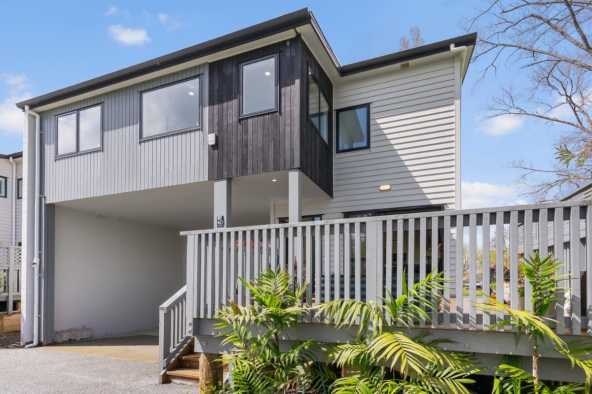 4D Bromley Place, Glen Innes, Auckland City, Auckland - Carousel 1