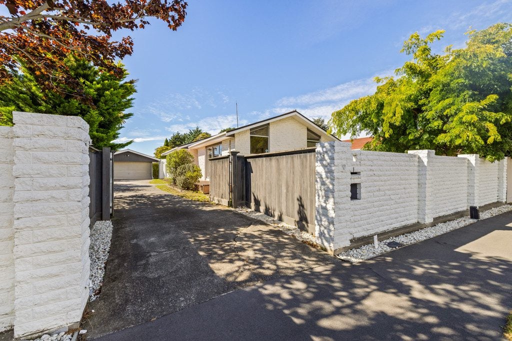 10 Glen Place, Parklands, Christchurch - Carousel 1