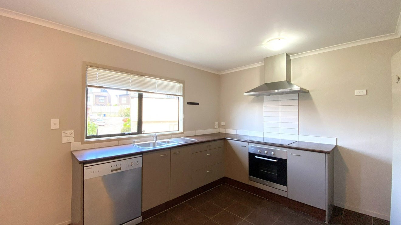 7/172 Mcleod Road, Te Atatu South, Auckland - Carousel 2