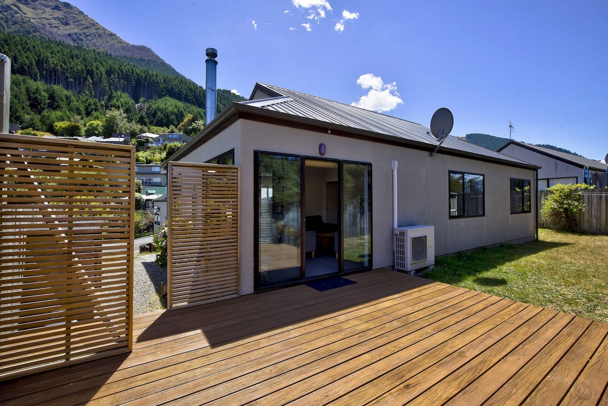 8B Watts Road, Fernhill, Queenstown - Carousel 2