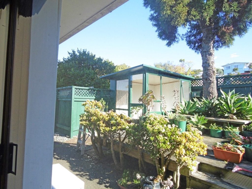 1/6 Keldale Place, Forrest Hill, Auckland - Carousel 16