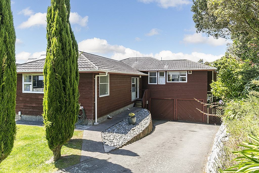 11 Arizona Grove, Brooklyn, Wellington - Carousel 1