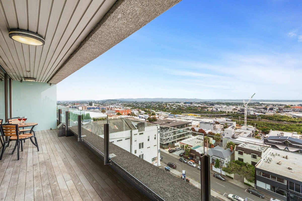 802/145 Symonds Street, Newton, Auckland - Carousel 2