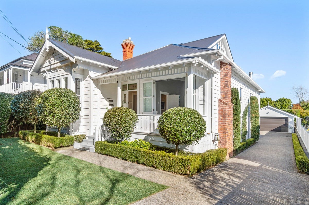 36 Woodside Road, Mount Eden, Auckland - Carousel 1