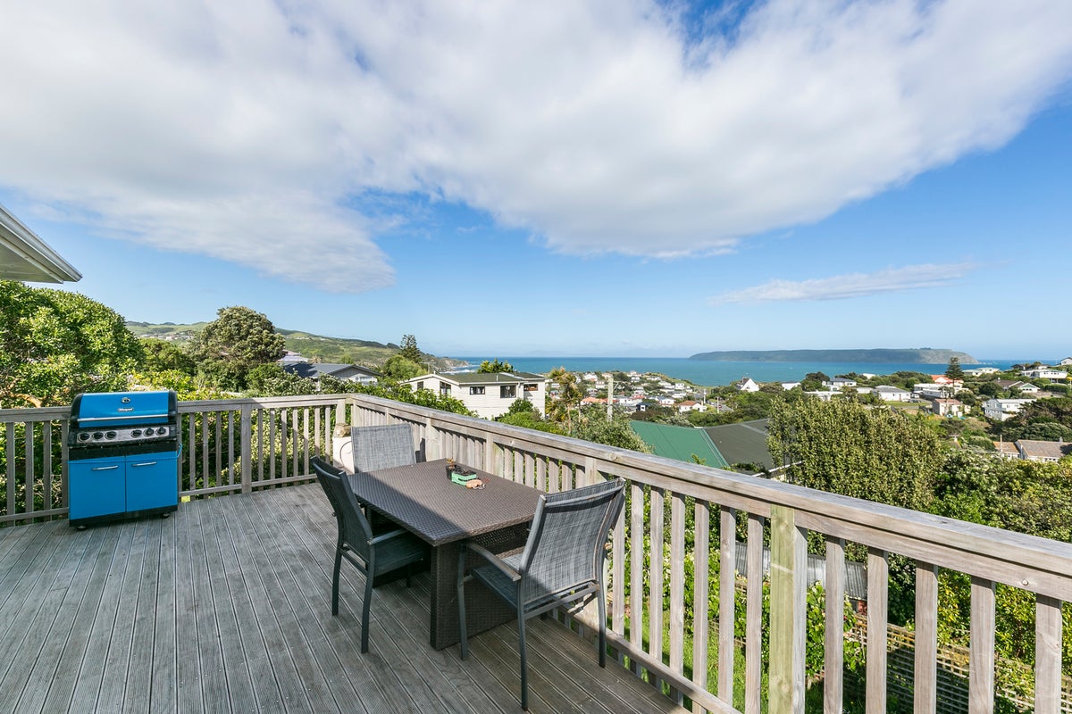 47 Herewini Street, Titahi Bay, Porirua - Carousel 2