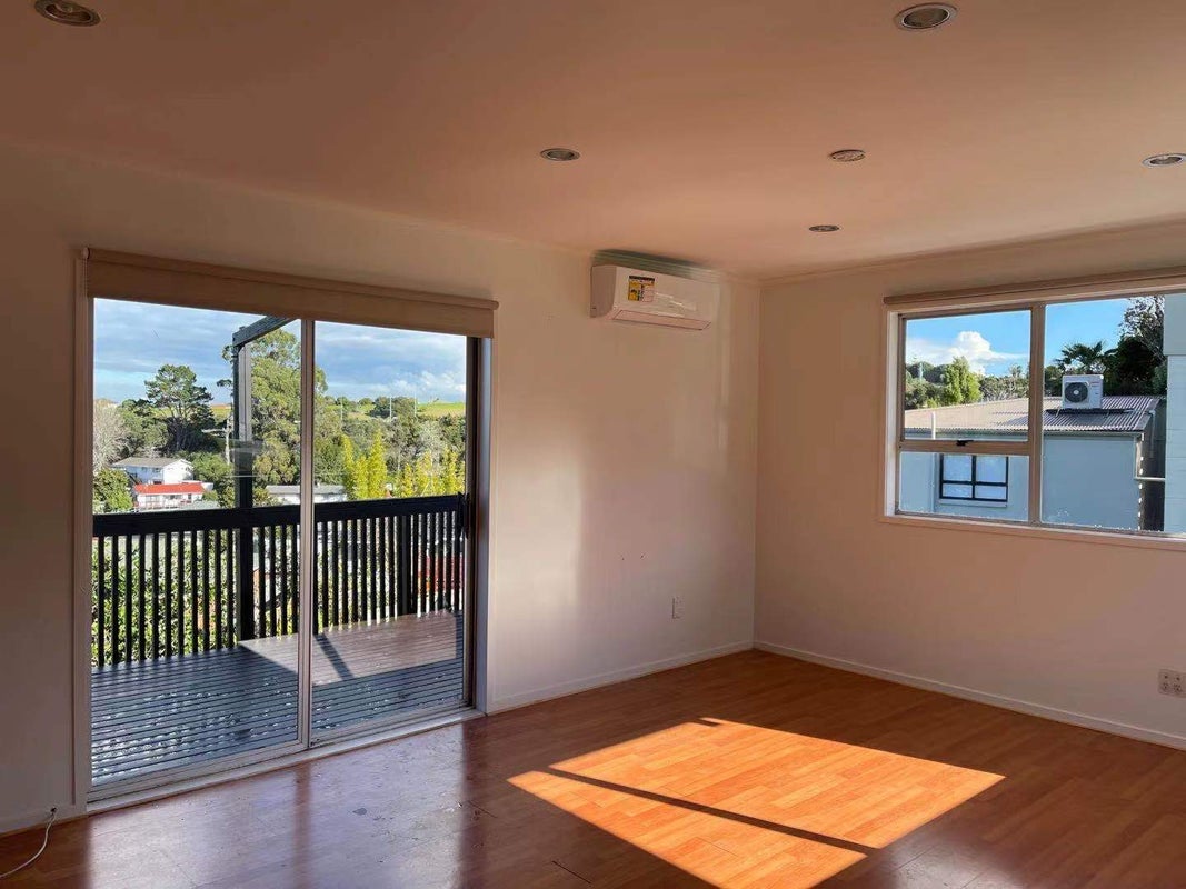 10 Laurina Road, Sunnynook, Auckland - Carousel 2