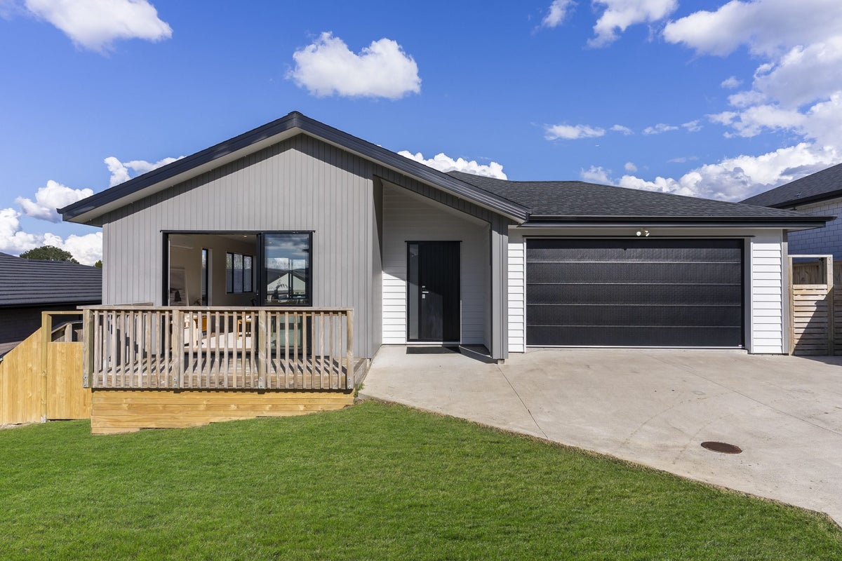 4 Joseph Kokich Avenue, Swanson, Waitakere City, Auckland - Carousel 1