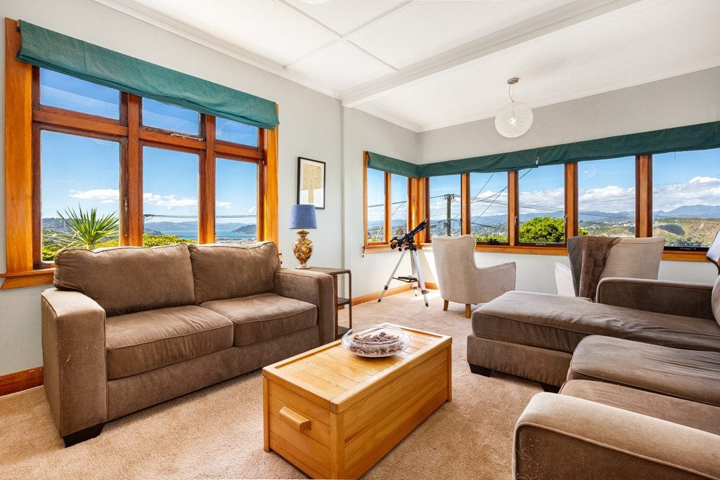 56 View Road, Houghton Bay, Wellington - Carousel 1