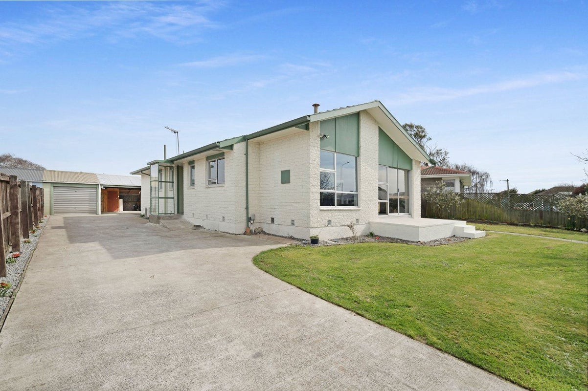 18 Dufek Crescent, Wigram, Christchurch - Carousel 1