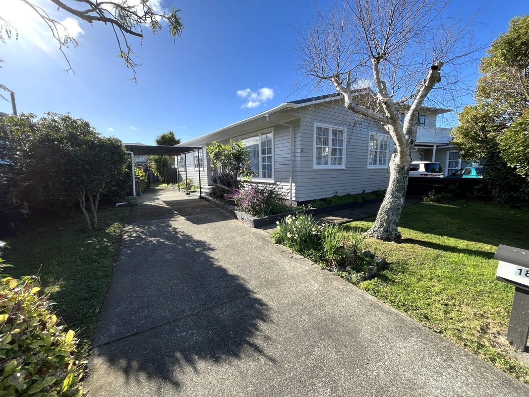 18 Karamu Crescent, Wainuiomata, Lower Hutt - Carousel 12