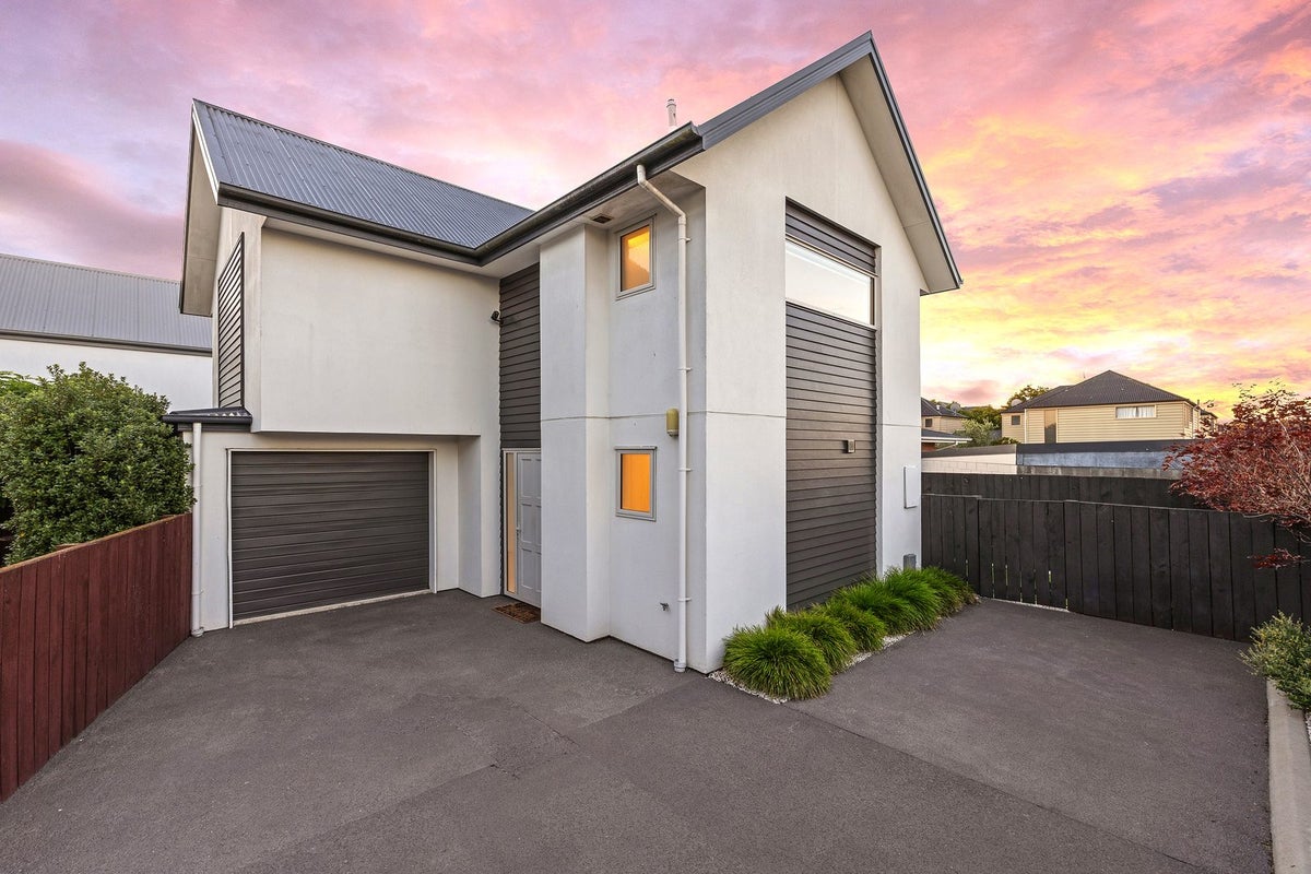 151C Canon Street, Edgeware, Christchurch - Carousel 1