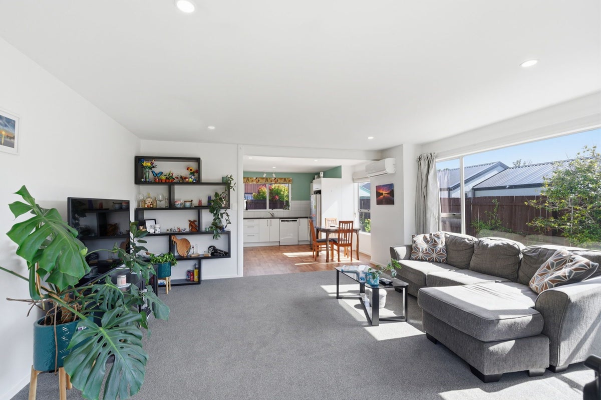 1/204 Riverlaw Terrace, Saint Martins, Christchurch - Carousel 2