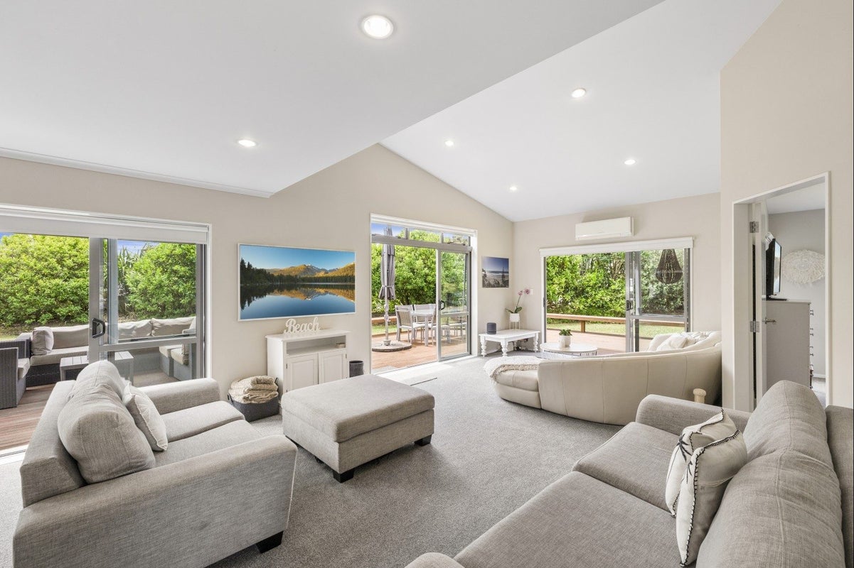 67A Jack Boyd Drive, Kaiwaka - Carousel 1