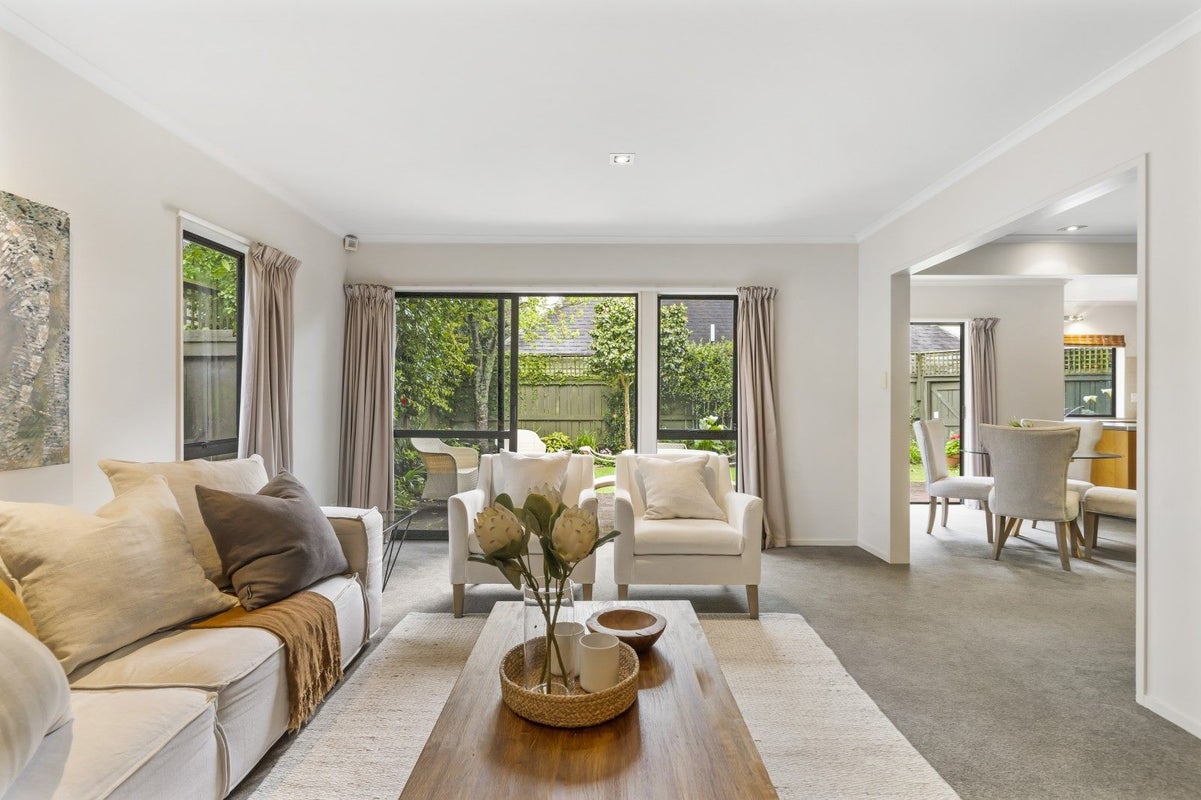 2/8 Taranaki Road, Kohimarama, Auckland - Carousel 1