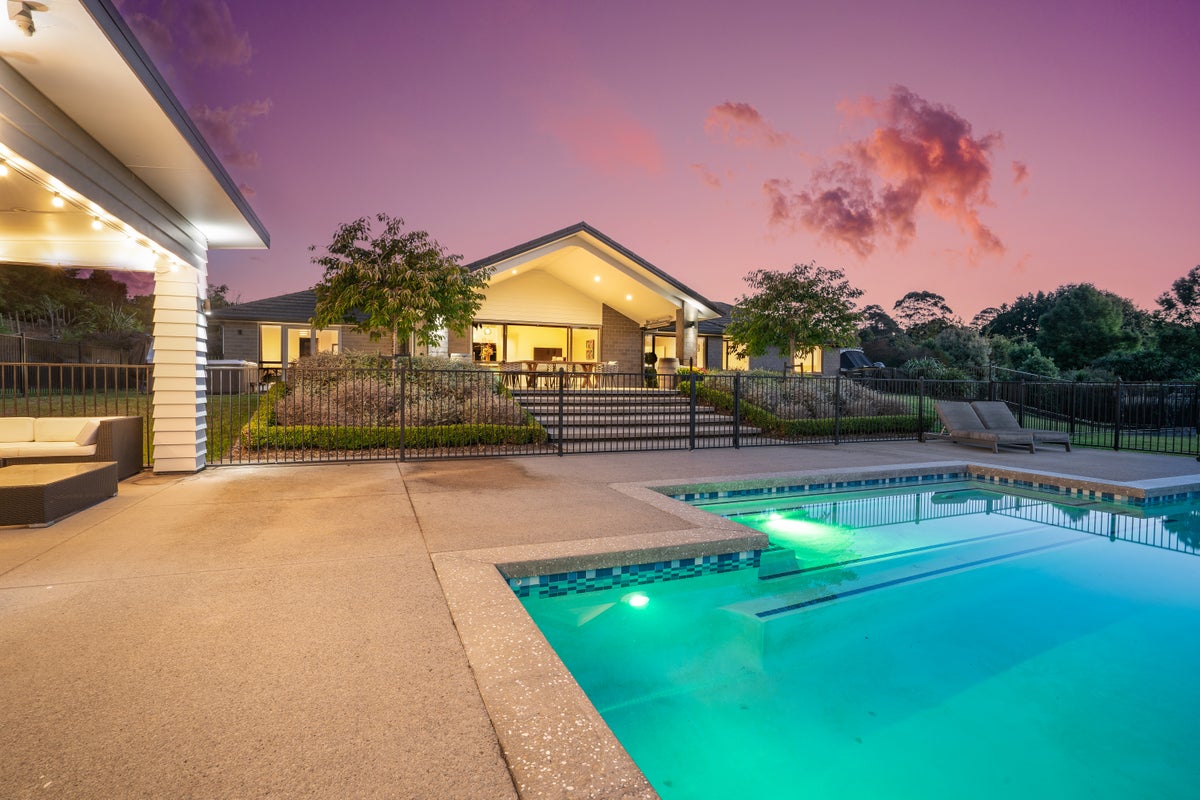 82B Shaw Road, Oratia, Auckland - Carousel 1