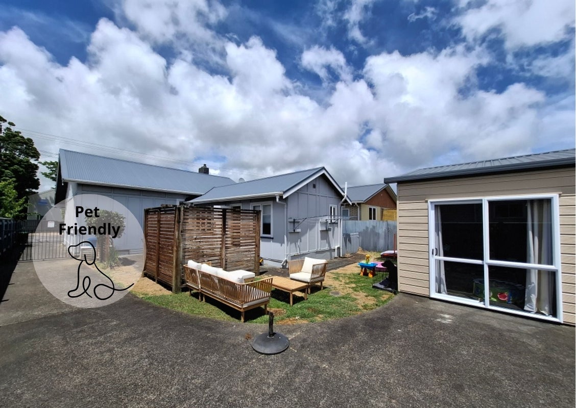 50 Wallace Place, Westown, New Plymouth - Carousel 1
