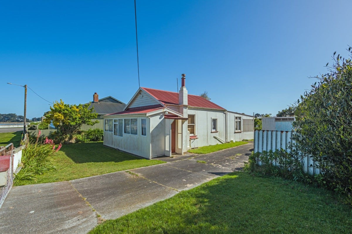 7 Hartley Street, Foxton Beach, Foxton - Carousel 2