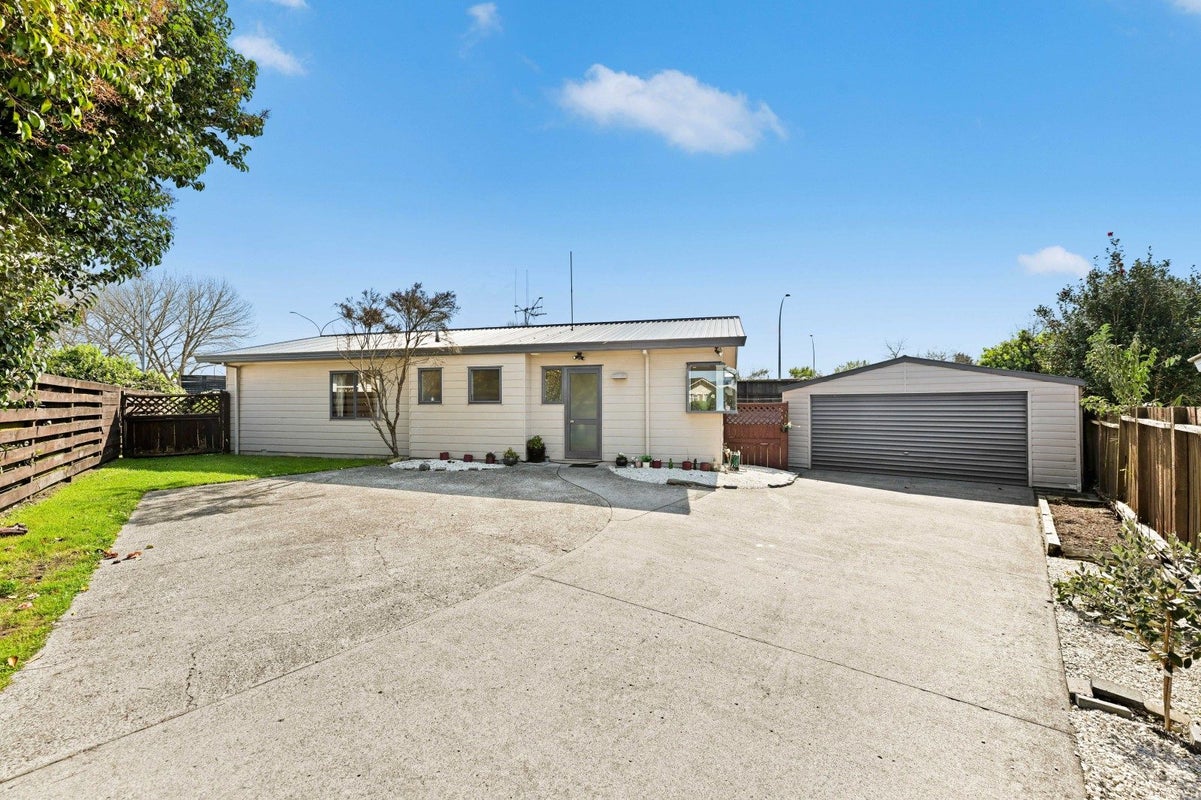 8 Brough Place, St Andrews, Hamilton - Carousel 2