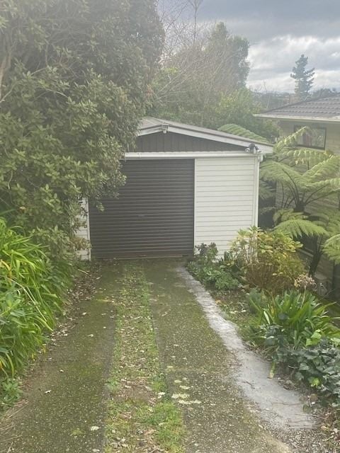 13 Chester Road, Tawa, Wellington - Carousel 2