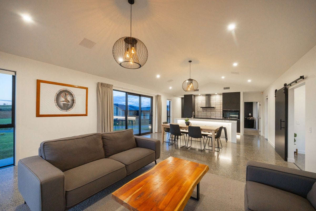 3 Castlebridge Lane, Palmerston North - Carousel 2