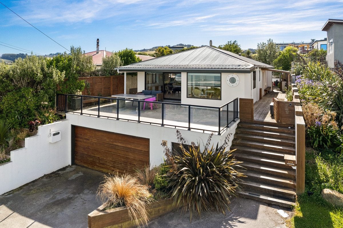 375 Tomahawk Road, Ocean Grove, Dunedin - Carousel 1