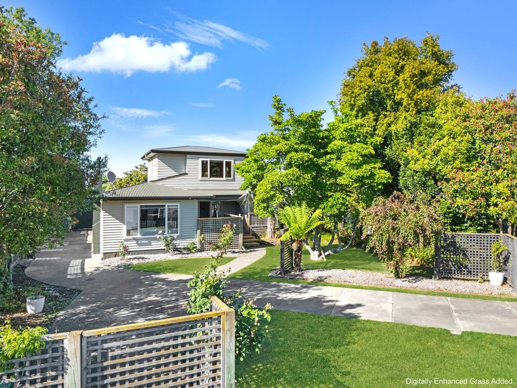 2 Cambridge Terrace, Taradale, Napier - Carousel 1