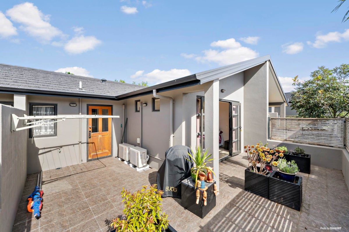 51/8 Landscape Road, Papatoetoe, Auckland - Carousel 2