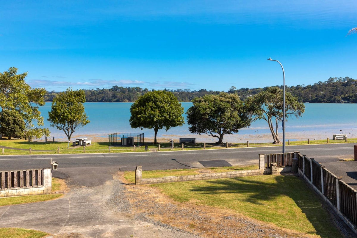 71 The Terrace, Herald Island, Auckland - Carousel 2
