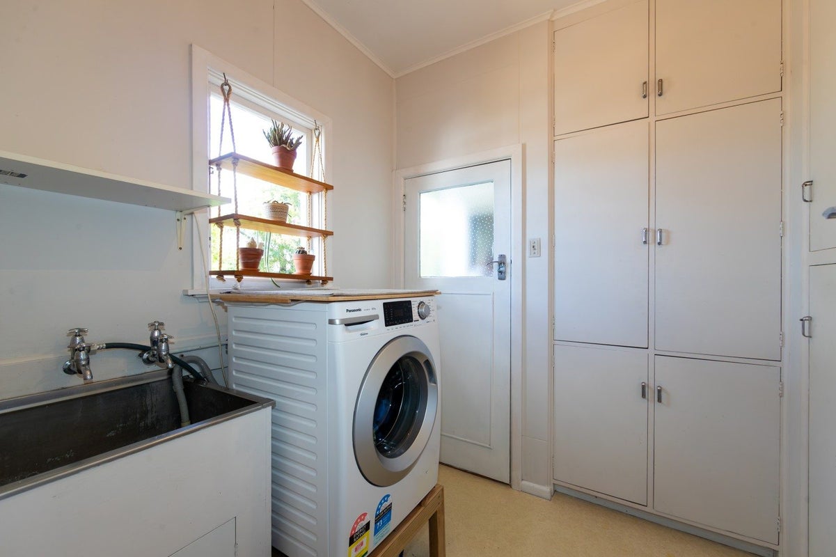 263 Kennedy Road, Onekawa, Napier - Carousel 34