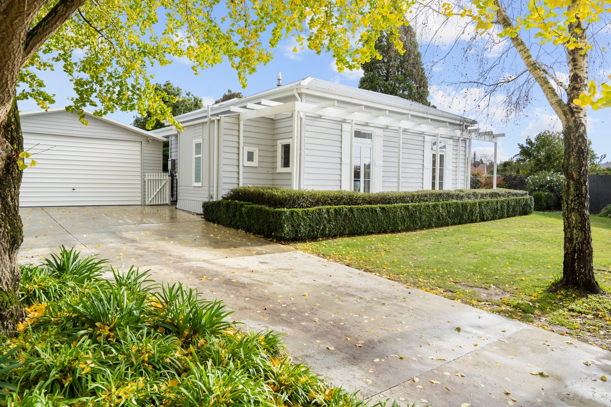3 Swift Place, Leamington, Cambridge - Carousel 2