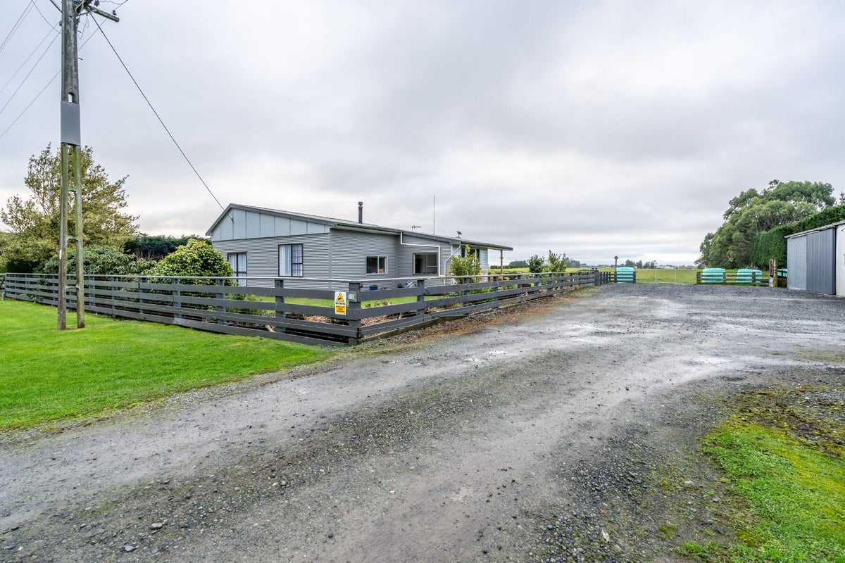 143 Flora Road East, Makarewa, Invercargill - Carousel 1