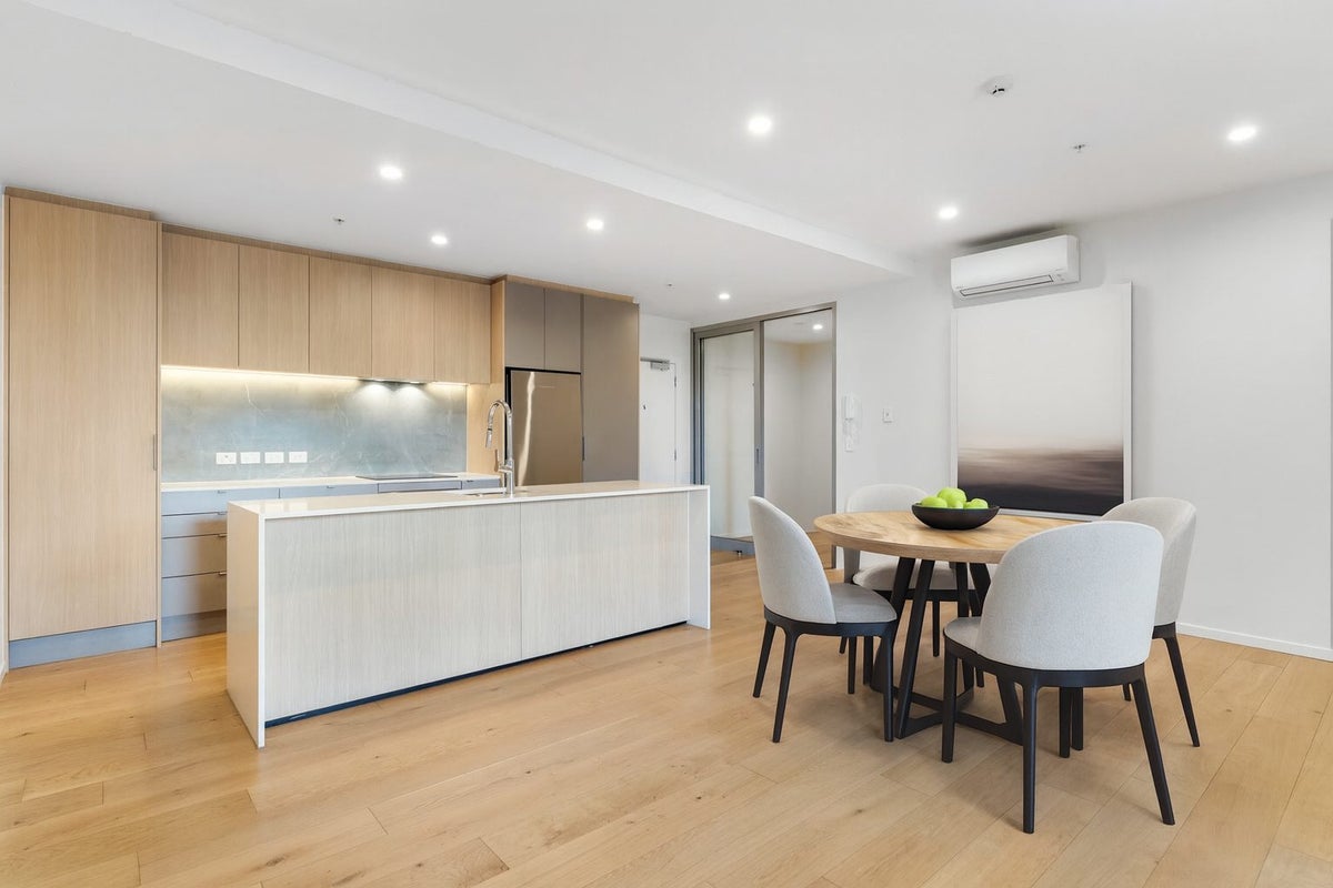 G04/9 Madeira Lane, Grafton, Auckland - Carousel 2
