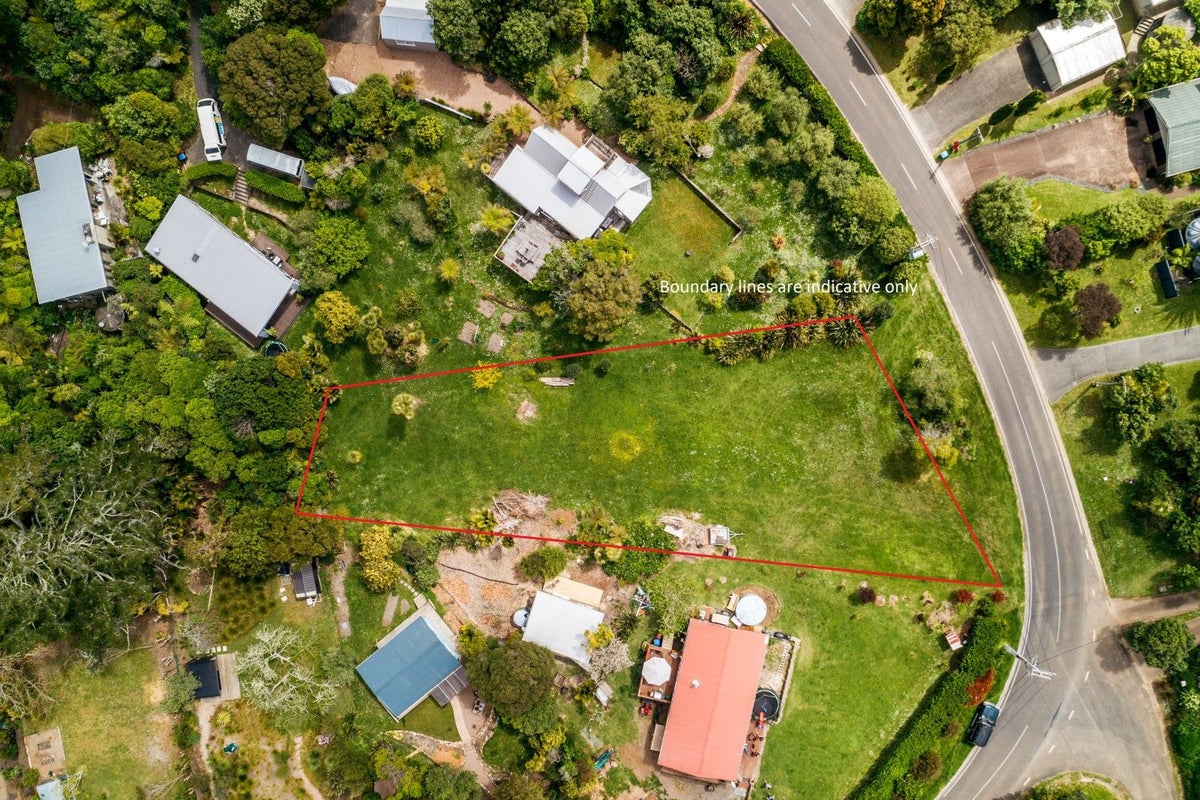 469 Sea View Road, ONETANGI, WAIHEKE ISLAND - Carousel 2