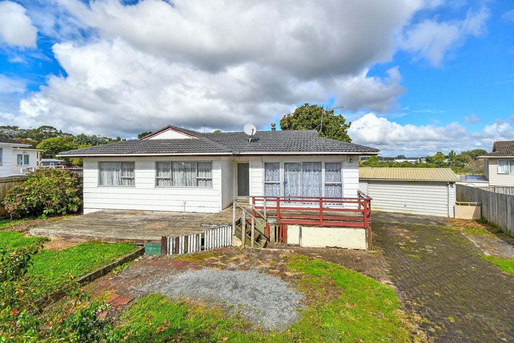 17 Fairdale Avenue, Red Hill, Papakura - Carousel 1