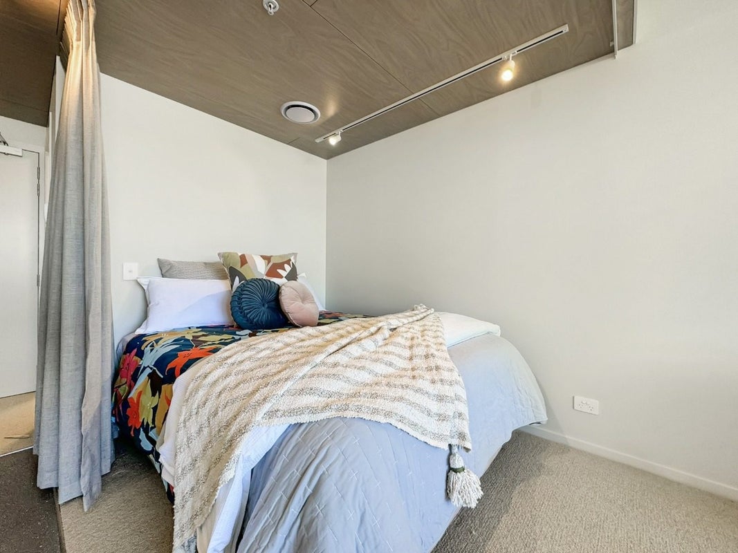 203/2 Campbell Terrace, Petone, Lower Hutt - Carousel 2