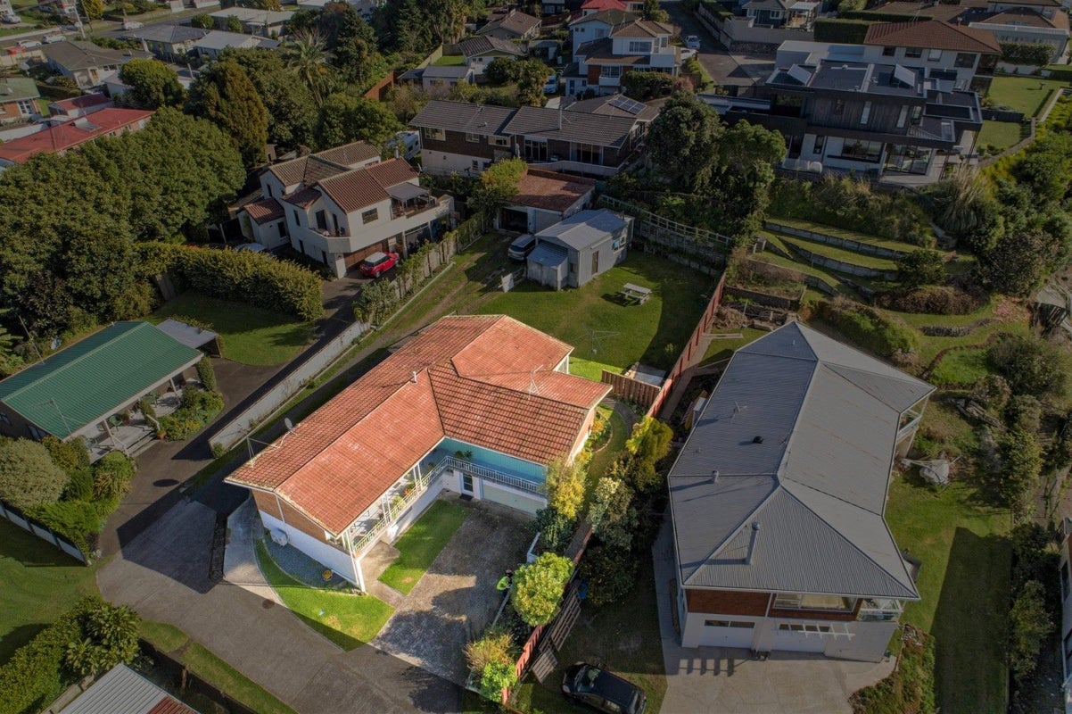 43 Seaway Terrace, Otumoetai, Tauranga - Carousel 1
