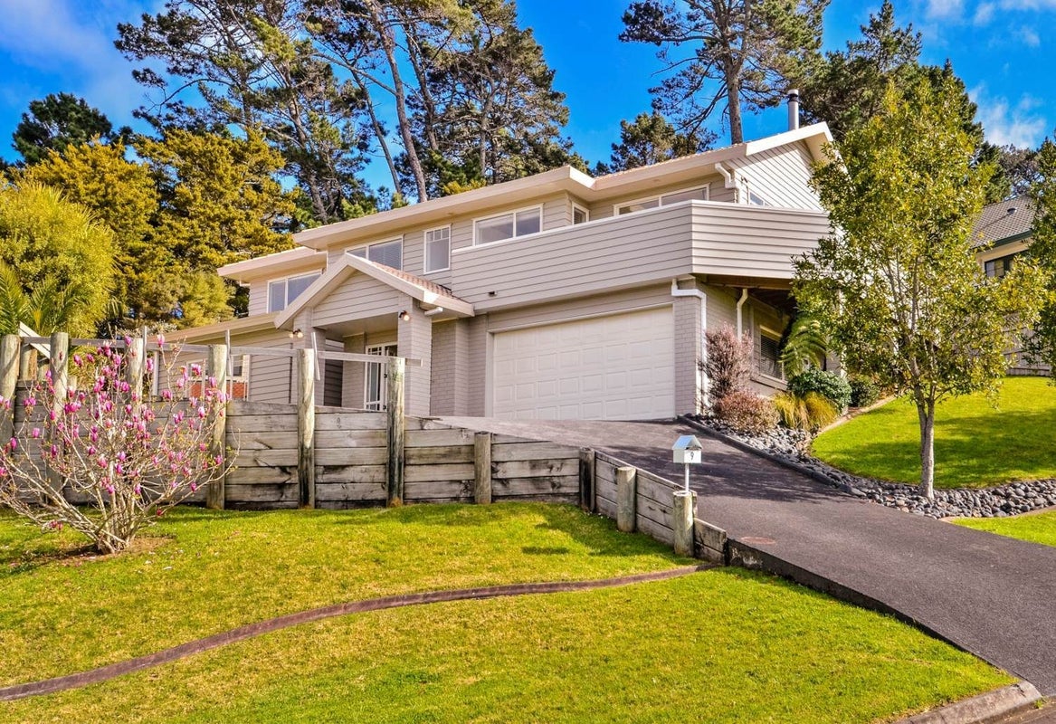 9 Houhere Close, Albany, Auckland - Carousel 1
