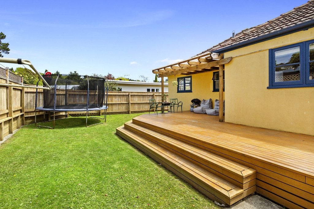 24B Hawthorn Crescent, Stokes Valley, Lower Hutt - Carousel 2