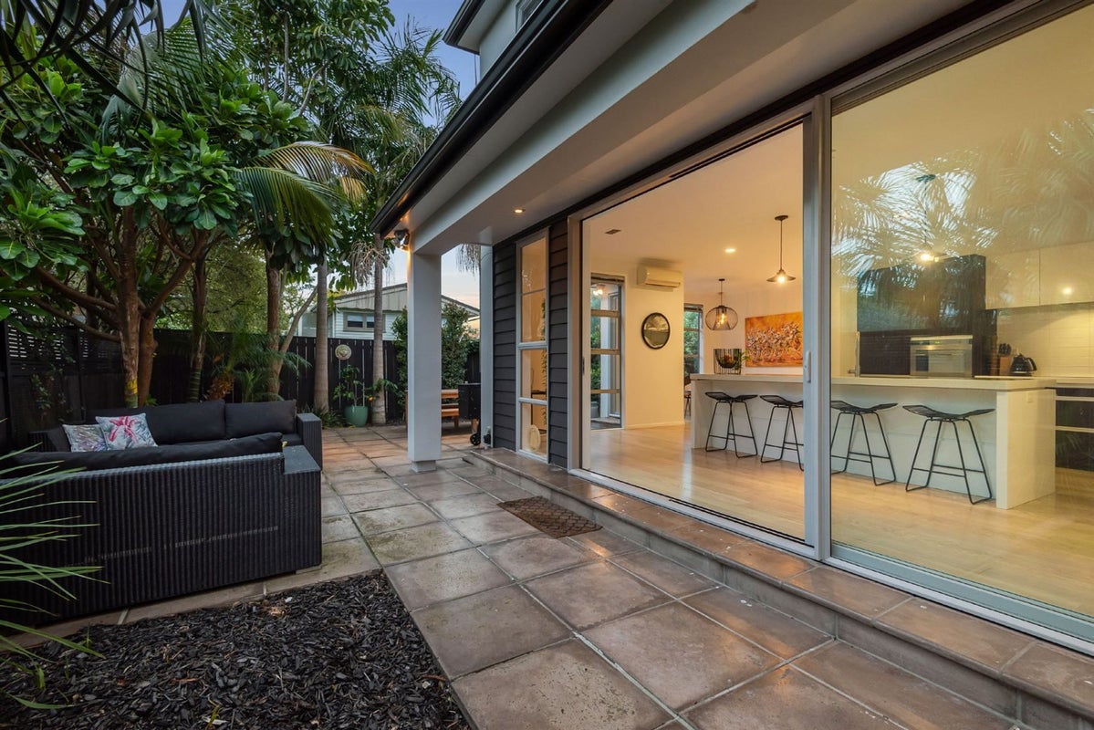 11A Church Street, Northcote Point, Auckland - Carousel 2