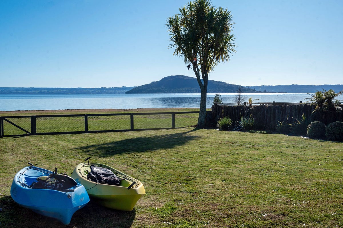 3 Willow Avenue, Hannahs Bay, Rotorua - Carousel 1