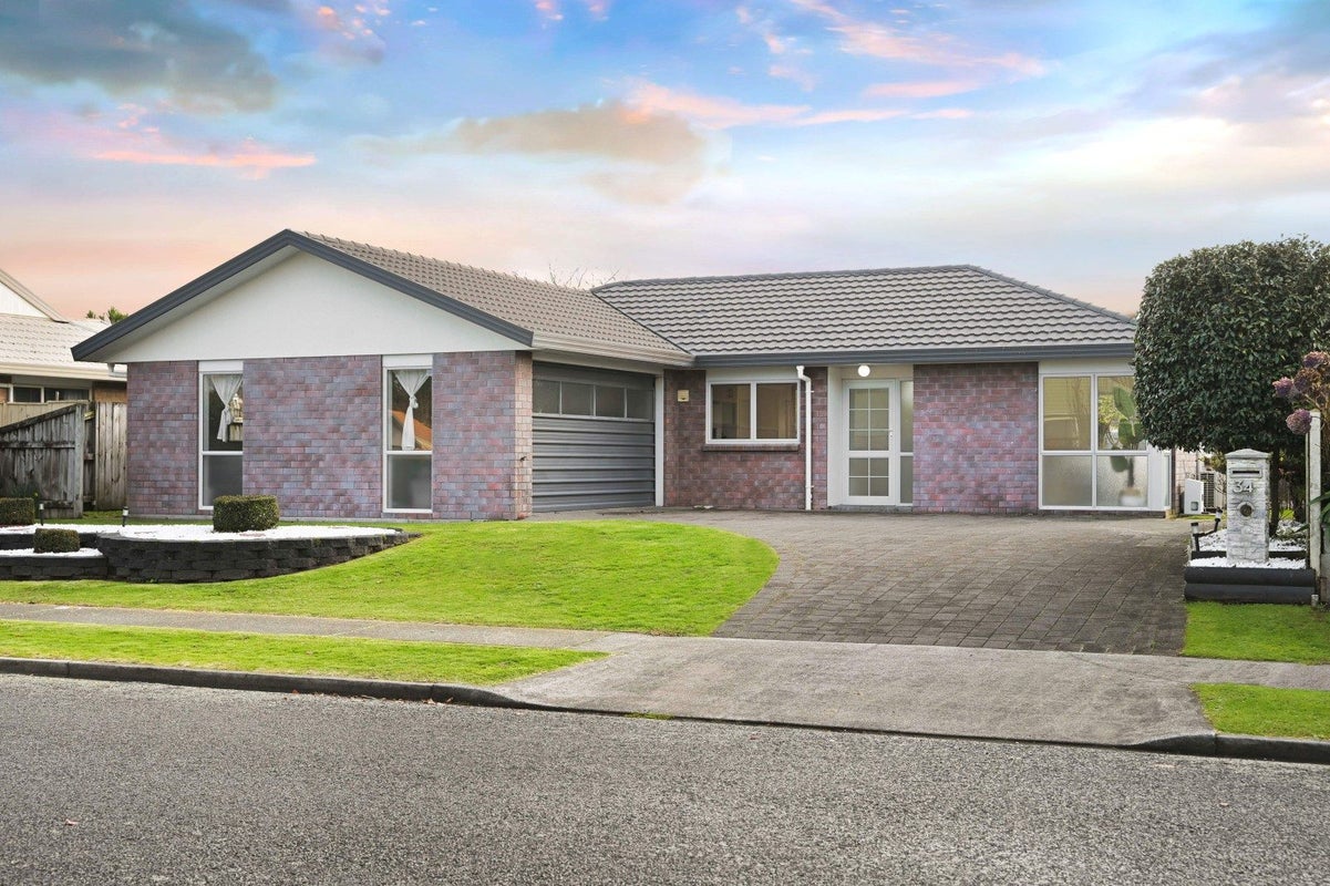 34 MacMurdo Avenue, Glenview, Hamilton - Carousel 1