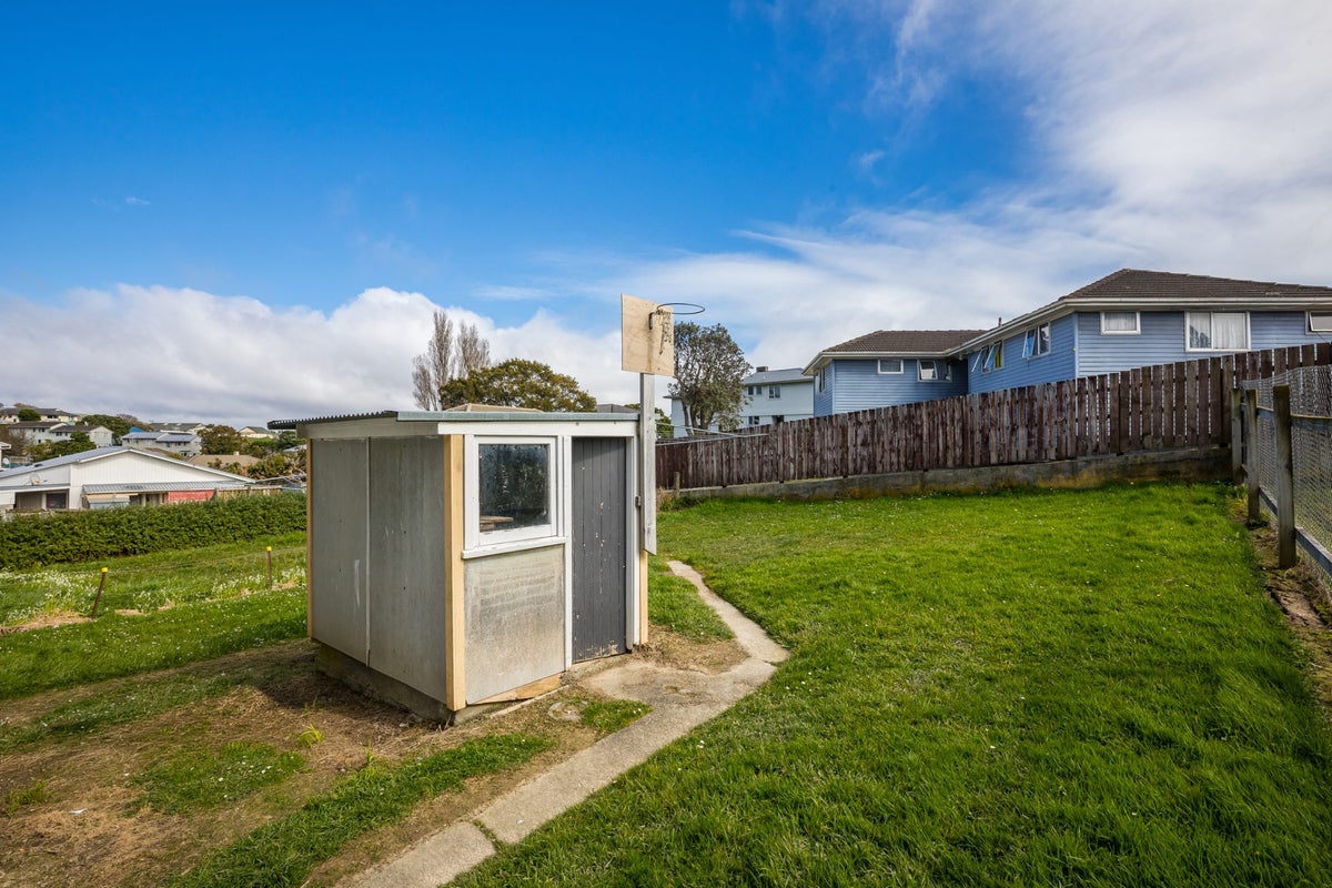 301-303 Warspite Avenue, Waitangirua, Porirua, Wellington - Carousel 26