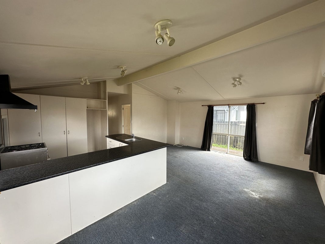 10 Swanson Road, Henderson, Auckland - Carousel 2