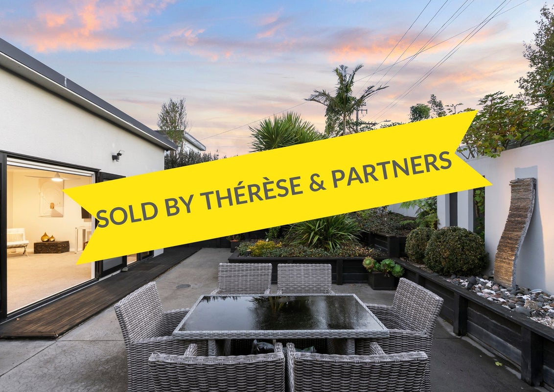 19 Deep Creek Road, Waiake, Auckland - Carousel 1